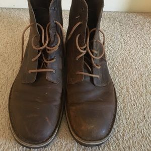 Men’s Clark’s Brown Leather Boots Size 9.5